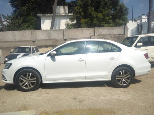 Volkswagen Jetta 2015 2.0L TDI Highline AT for sale in Coimbatore