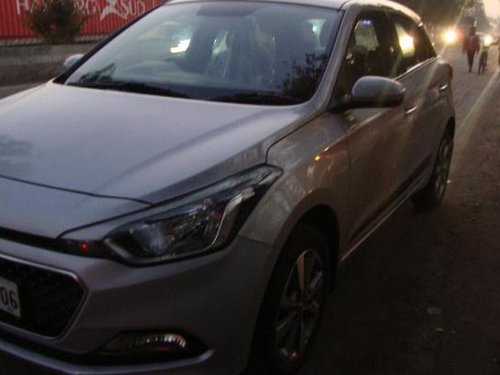 Used Hyundai Elite i20 MT car at low price in Ghaziabad