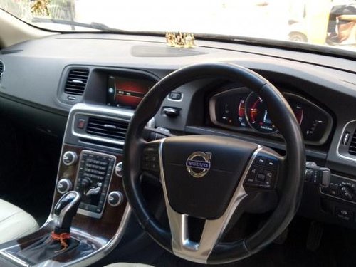 Volvo S60 D4 Momentum AT in Hyderabad