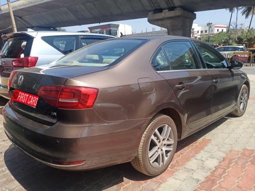 Volkswagen Jetta 2011-2013 2.0L TDI Highline AT 2016 for sale in Bangalore