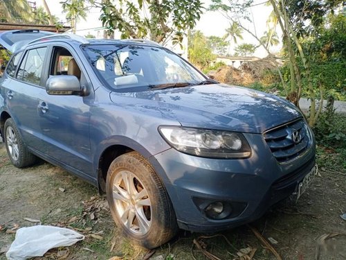 Hyundai Santa Fe 4X4 MT 2011 in Kolkata