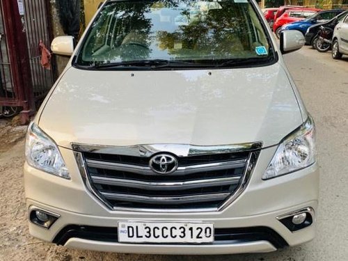 Toyota Innova 2.5 GX 8 STR MT 2014 in New Delhi