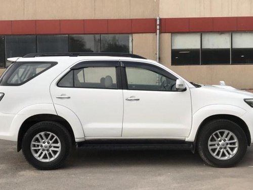 Used 2013 Toyota Fortuner 4x2 AT car at low price in New Delhi