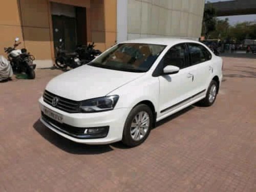 Used 2015 Volkswagen Vento Petrol Highline AT car at low price in Mumbai