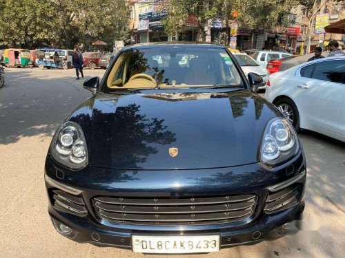 Porsche Cayenne Diesel 2015 AT for sale in Faizabad