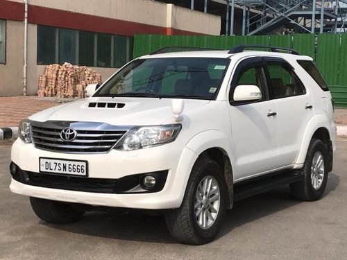 Used 2013 Toyota Fortuner 4x2 AT car at low price in New Delhi