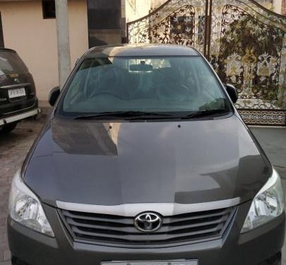 2012 Toyota Innova 2004-2011 MT for sale at low price in Lucknow