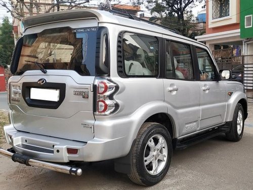 Used 2016 Mahindra Scorpio S10 7 Seater MT for sale in Kolkata