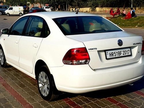 Volkswagen Vento Petrol Highline MT 2015 in New Delhi