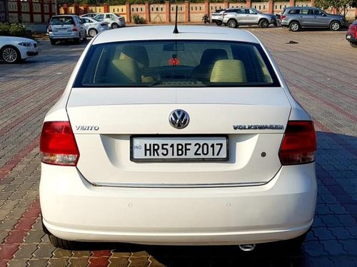 Volkswagen Vento Petrol Highline MT 2015 in New Delhi