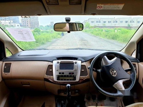 Used Toyota Innova 2.5 V 7 STR, 2016, Diesel MT for sale in Ahmedabad