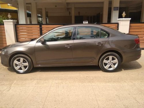 Volkswagen Jetta 2013-2015 2.0L TDI Highline AT for sale in Chennai