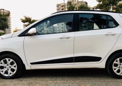 Used 2016 Hyundai i10 Sportz MT for sale in Surat