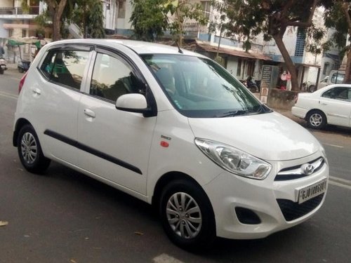 Hyundai i10 Magna 1.1 2013 MT for sale in Ahmedabad