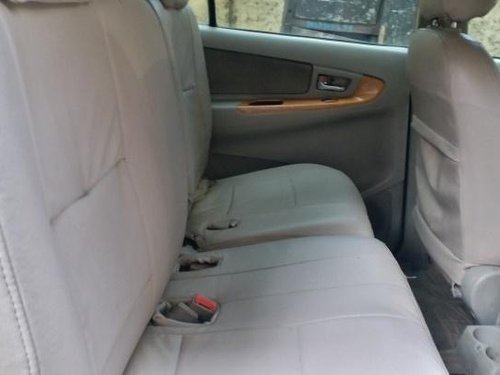 2010 Toyota Innova MT 2004-2011 for sale in Kolkata