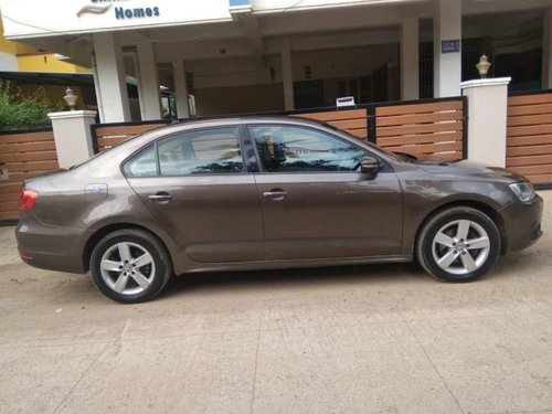 Volkswagen Jetta 2013-2015 2.0L TDI Highline AT for sale in Chennai