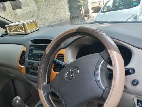 2010 Toyota Innova MT 2004-2011 for sale in Kolkata