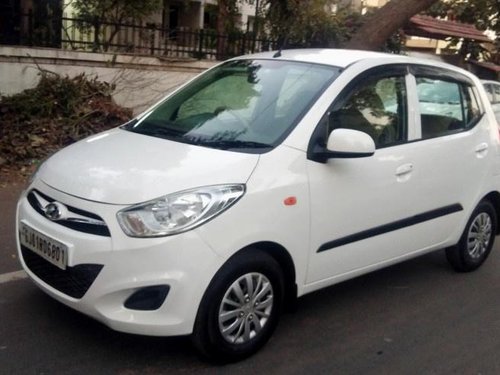 Hyundai i10 Magna 1.1 2013 MT for sale in Ahmedabad