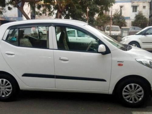 Hyundai i10 Magna 1.1 2013 MT for sale in Ahmedabad