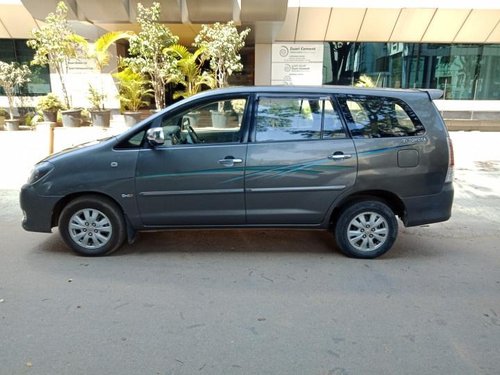 Used 2010 Toyota Innova 2.5 VX 8 STR BSIV MT car at low price in Bangalore