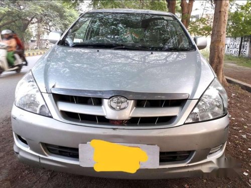 Used Toyota Innova 2.5 E 7 STR, 2007, Diesel MT for sale in Lucknow 