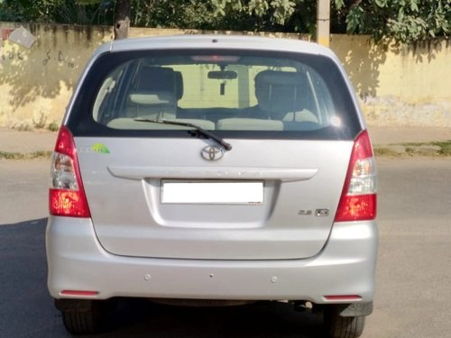 2013 Toyota Innova 2.5 GX 7 STR BSIV Diesel MT in New Delhi