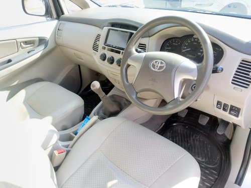 2013 Toyota Innova 2.5 GX 7 STR BSIV Diesel MT in New Delhi