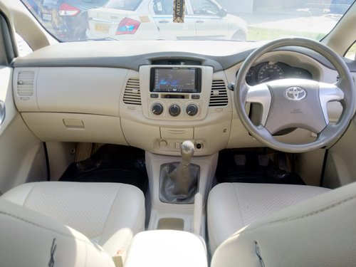 2013 Toyota Innova 2.5 GX 7 STR BSIV Diesel MT in New Delhi