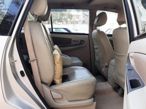 Used 2014 Toyota Innova MT car at low price in New Delhi