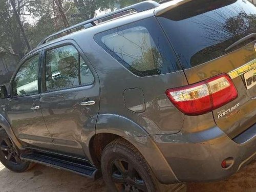 Used Toyota Fortuner 3.0 4x4, 2011, Diesel AT for sale in Meerut 