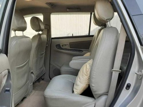 Used 2014 Toyota Innova MT car at low price in New Delhi