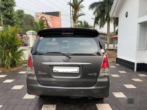 Used 2011 Innova 2.5 VX 8 STR  for sale in Kottayam