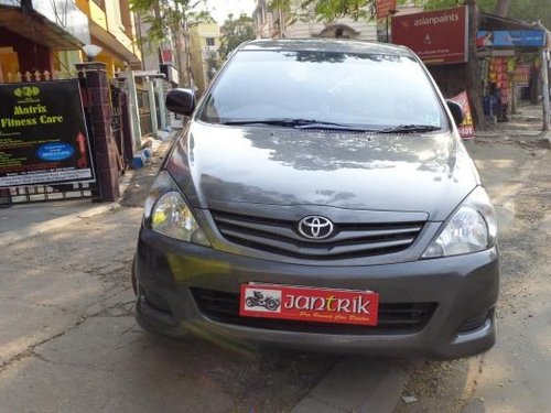 Used Toyota Innova 2.5 GX 8 STR BSIV MT 2012 in Kolkata