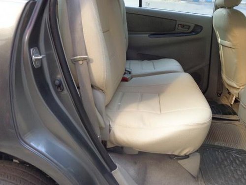 Used Toyota Innova 2.5 GX 8 STR BSIV MT 2012 in Kolkata