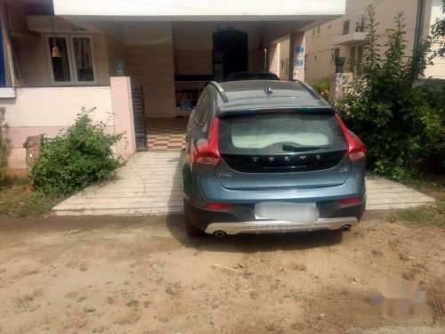 Used Volvo V40 D3 Kinetic, 2014, Diesel AT for sale in Tiruppur