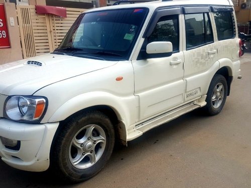 2011 Mahindra Scorpio VLX Airbags Diesel MT in New Delhi