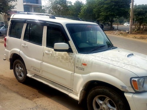 2011 Mahindra Scorpio VLX Airbags Diesel MT in New Delhi