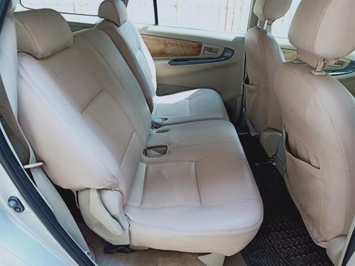 Used 2010 Toyota Innova 2004-2011 MT for sale in Thane