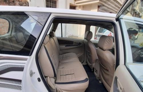 2014 Toyota Innova 2004-2011 MT for sale in Lucknow