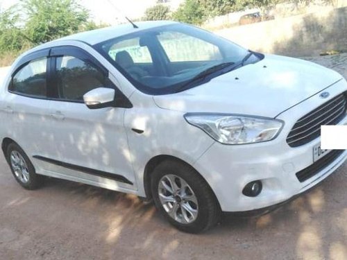 Ford Aspire Titanium 2017 MT for sale in New Delhi