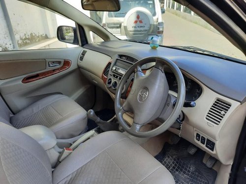 Used 2009 Toyota Innova 2004-2011 MT for sale in Lucknow