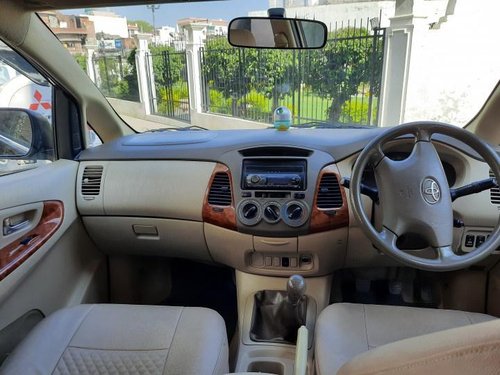 Used 2009 Toyota Innova 2004-2011 MT for sale in Lucknow