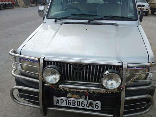 Used Toyota Qualis GS C4 2003 MT in Hyderabad