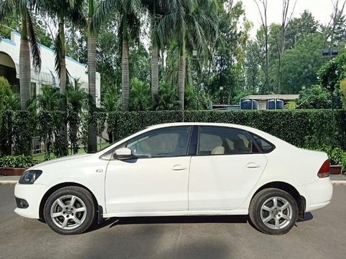 Volkswagen Vento Diesel Highline 2013 MT for sale in New Delhi