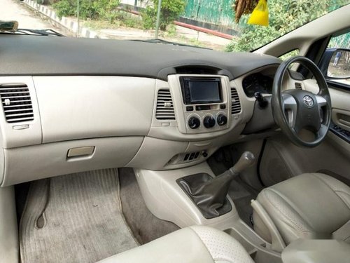 Toyota Innova 2.5 GX 7 STR BSIV 2013 MT in New Delhi