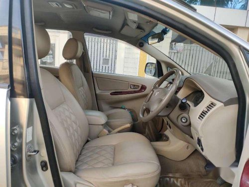 Toyota Innova 2.5 V 7 STR, 2005, Diesel MT for sale in Nagar 