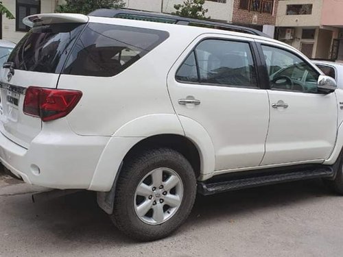 2011 Toyota Fortuner Diesel MT for sale in New Delhi