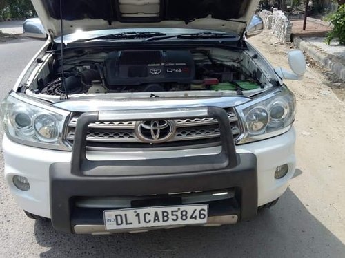 2011 Toyota Fortuner Diesel MT for sale in New Delhi