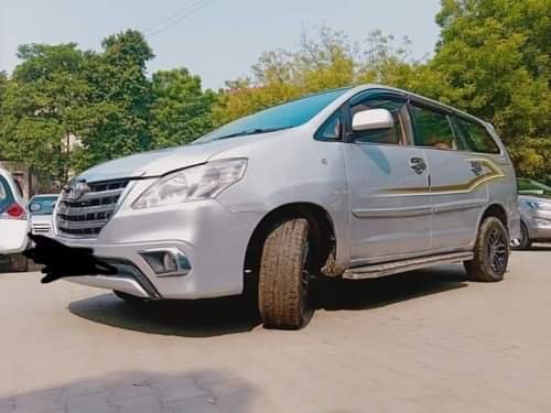 2013 Toyota Innova G Diesel MT for sale in New Delhi