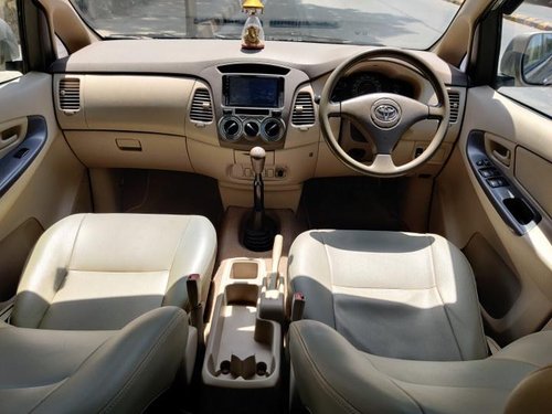 Used 2008 Toyota Innova 2004-2011 MT for sale in Mumbai